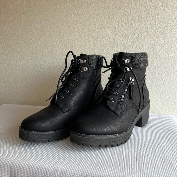 Cliffs Heeled Winter Boots - Picture 1 of 14